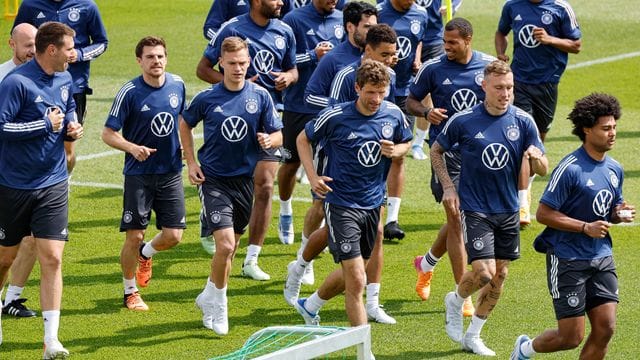 Das DFB-Team steht gegen den EM-Zweiten England in der Nations League vor dem 989.