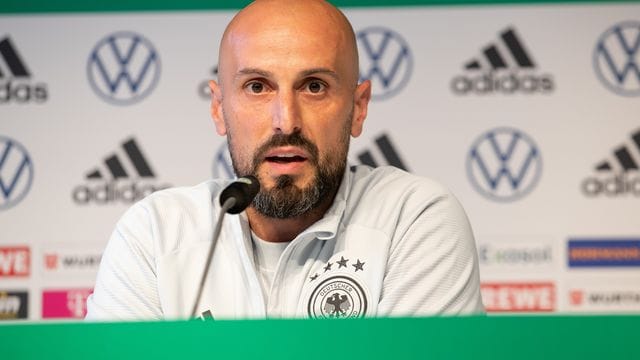 Kündigt für das Spiel gegen Polen einige Wechsel an: U21-Trainer Antonio Di Salvo. Kündigt für das Spiel gegen Polen einige Wechsel an: U21-Trainer Antonio Di Salvo.