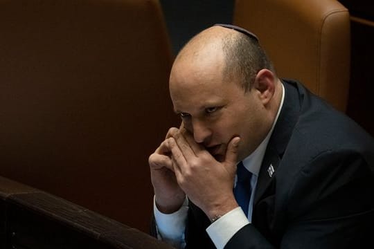 Der israelische Ministerpräsident Naftali Bennett in der Knesset.
