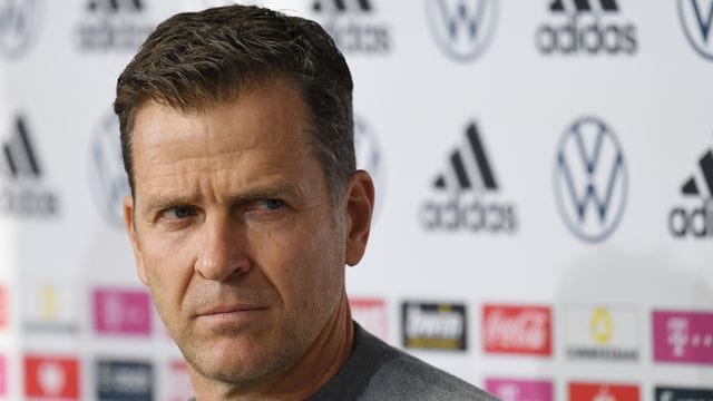 DFB-Direktor Oliver Bierhoff gibt eine Pressekonferenz.