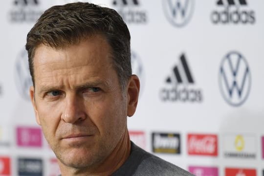 DFB-Direktor Oliver Bierhoff gibt eine Pressekonferenz.