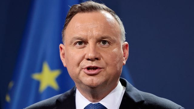 Zieht Vergleiche zu Hitler: Polens Präsident Duda kritisiert Scholz und Macron scharf.