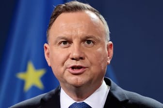 Zieht Vergleiche zu Hitler: Polens Präsident Duda kritisiert Scholz und Macron scharf.