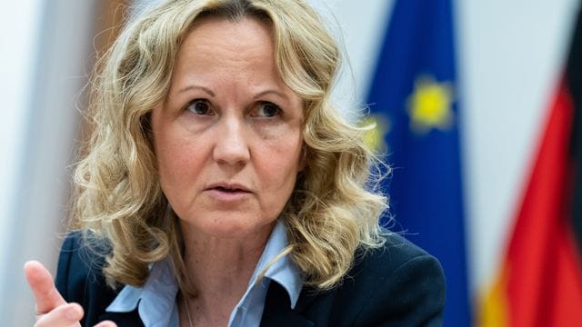 Die Bundesumweltministerin will nicht erneut über die Rückkehr zur Atomkraft debattieren.