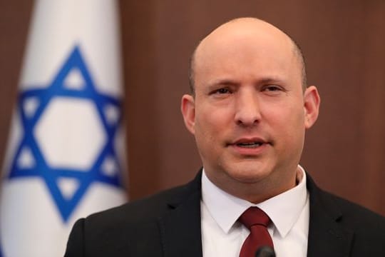 Eigentlich hat Israels Regierung von Ministerpräsident Naftali Bennett am Montag einen Grund zu feiern - doch sie steckt in einer Krise.