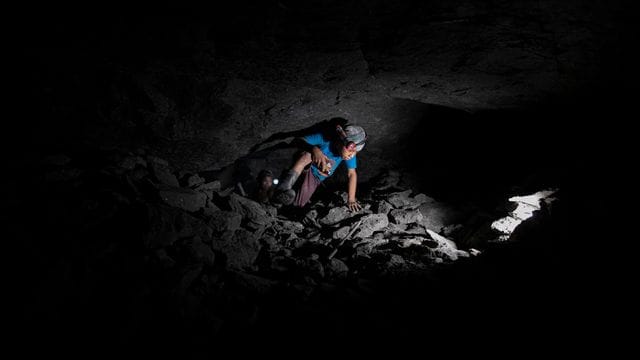 Ein 11-jähriger Junge arbeitet in einer Mine in Mexiko.