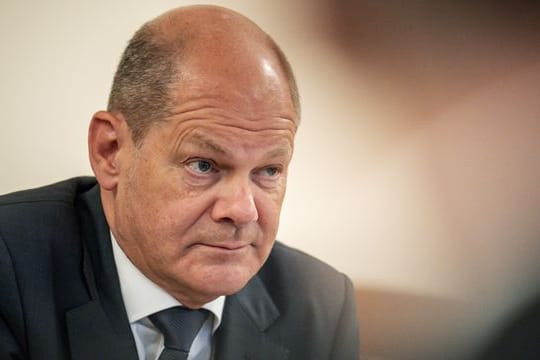 Einem Medienbericht zufolge will Bundeskanzler Olaf Scholz bald nach Kiew Reise - und zwar nicht alleine.