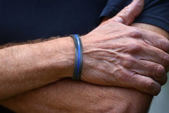 "Thin Blue Line": Zeichen der Anerkennung für die Polzei oder Ausdruck rechter Gesinnung?.