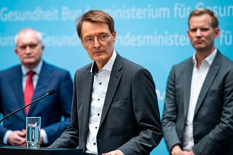 Karl Lauterbach: Der Bundesgesundheitsminister drückt bei Schutzmaßnahmen für Herbst aufs Tempo.