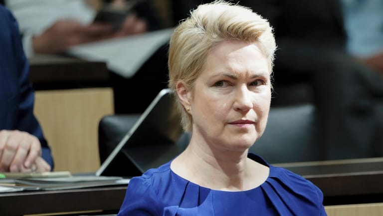 Mecklenburg-Vorpommerns Ministerpräsidentin Manuela Schwesig (SPD): Als Sanktionen drohten wollte Nord Stream 2 wichtige Absprachen nur noch in persönlichen Gesprächen treffen.
