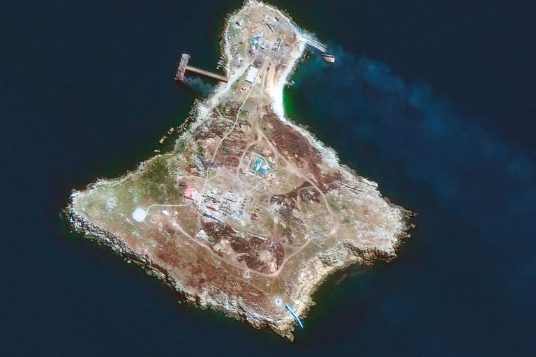Ein Satellitenbild zeigt die Schlangeninsel (Achivbild): Die Ukraine behauptet, Russland habe Phosphorbomben angeworfen.