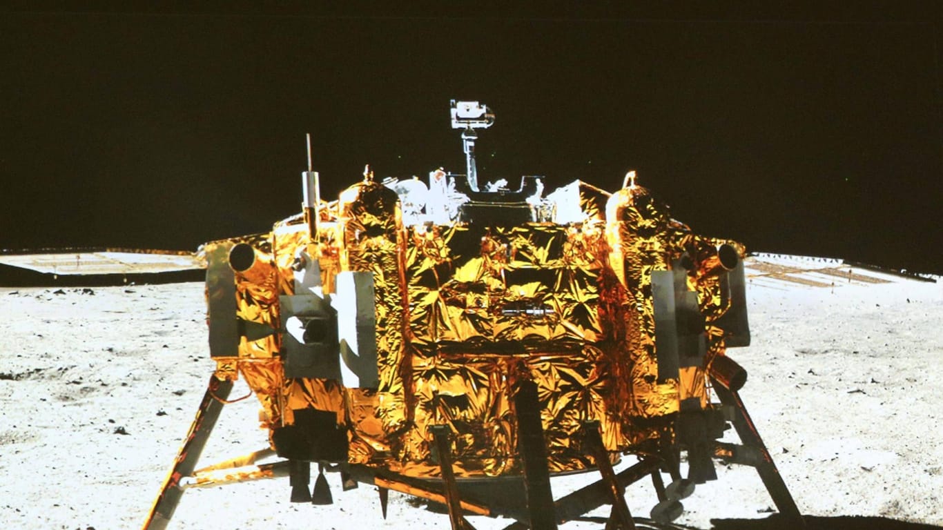Die chinesische Mondfähre Chang e-3 nach der Landung (Archivbild): Die Nasa ist wegen des Weltraumprogramms der Großmacht besorgt.