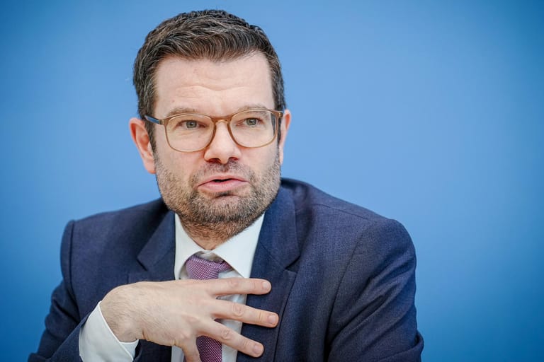 Marco Buschmann (FDP): Laut dem Justizminister könnte die Bundesregierung noch in diesem Monat ein Corona-Konzept für den Winter vorlegen.
