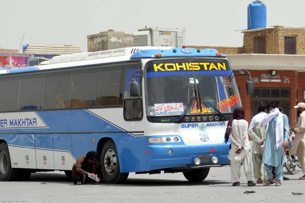 Bus in Quetta (Symbolbild): Der verunglückte Bus war auf dem Weg von Quetta im Westen in die Hauptstadt Islamabad im Norden Pakistans.