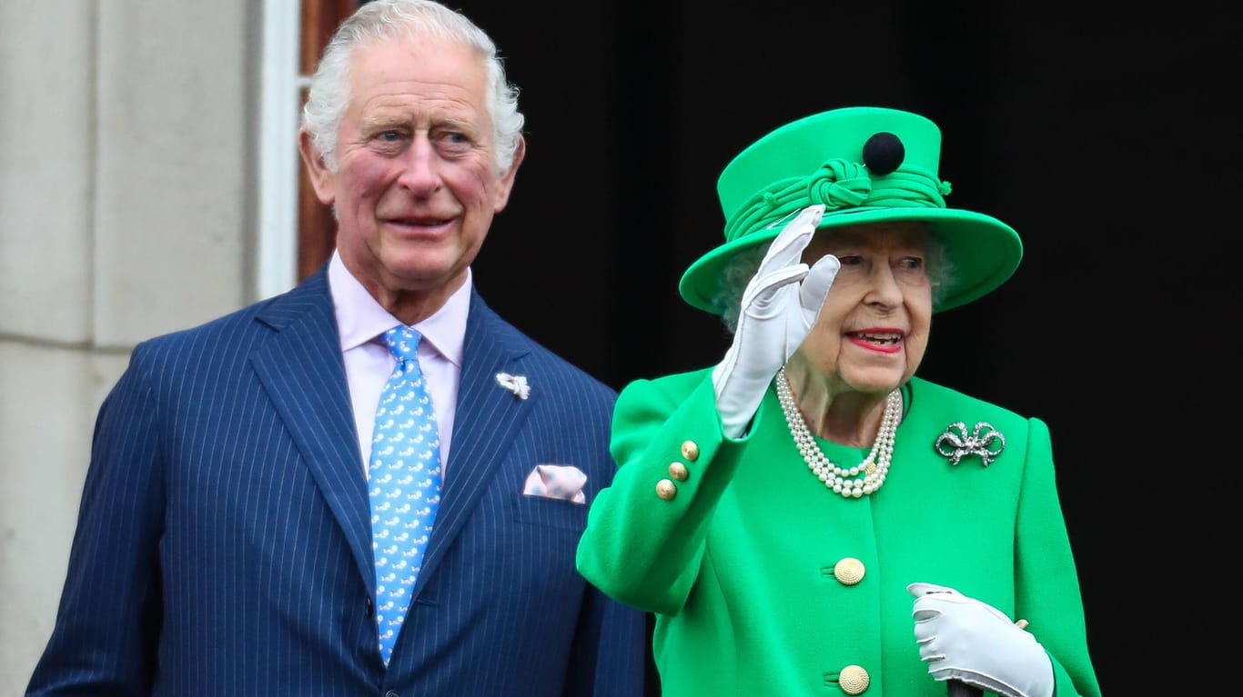 Prinz Charles und die Queen: Der Prince of Wales übernimmt immer mehr Aufgaben von seiner Mutter.