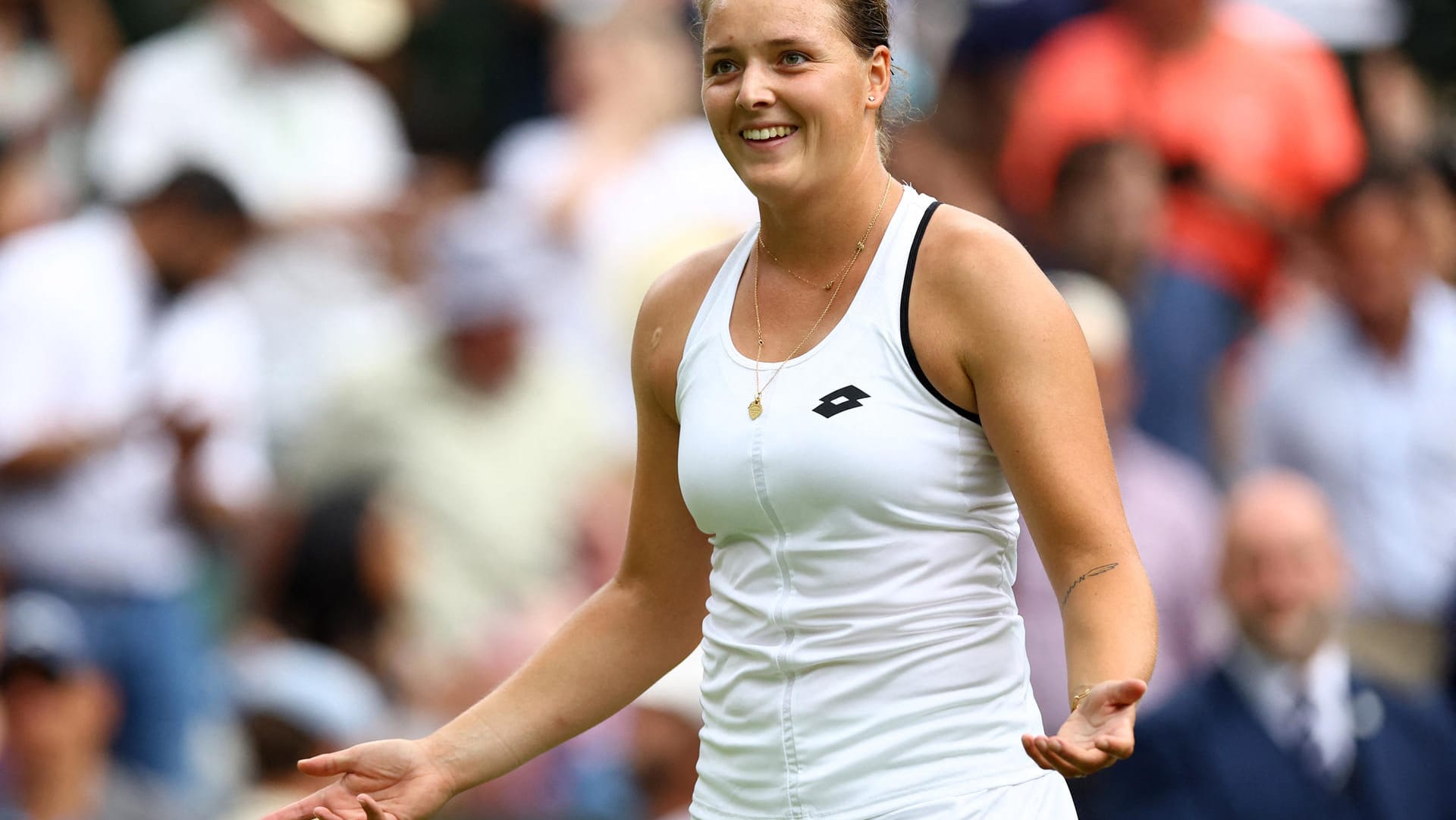 Jule Niemeier ungläubig: Die DTB-Athletin steht im Viertelfinale von Wimbledon – und trifft dort auf Tatjana Maria.