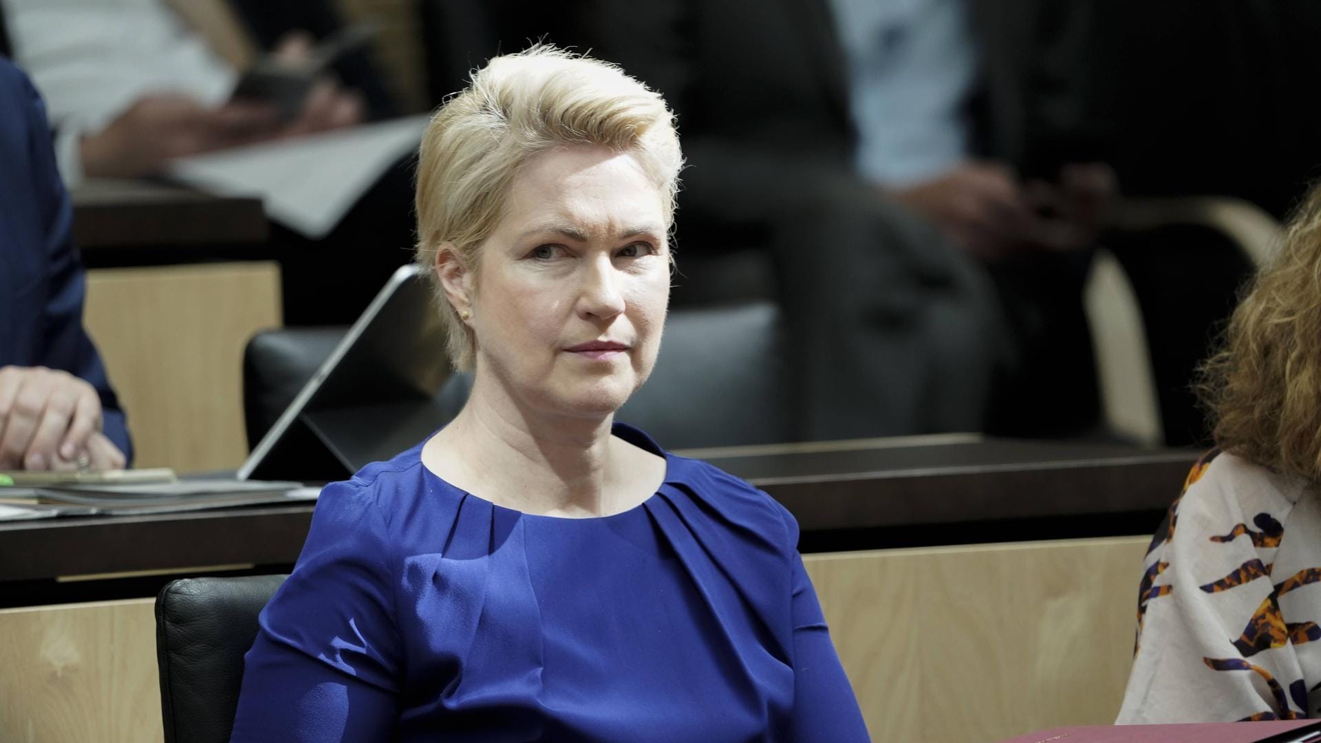 Ministerpräsidentin Schwesig pflegt eine konspirative Kommunikation.