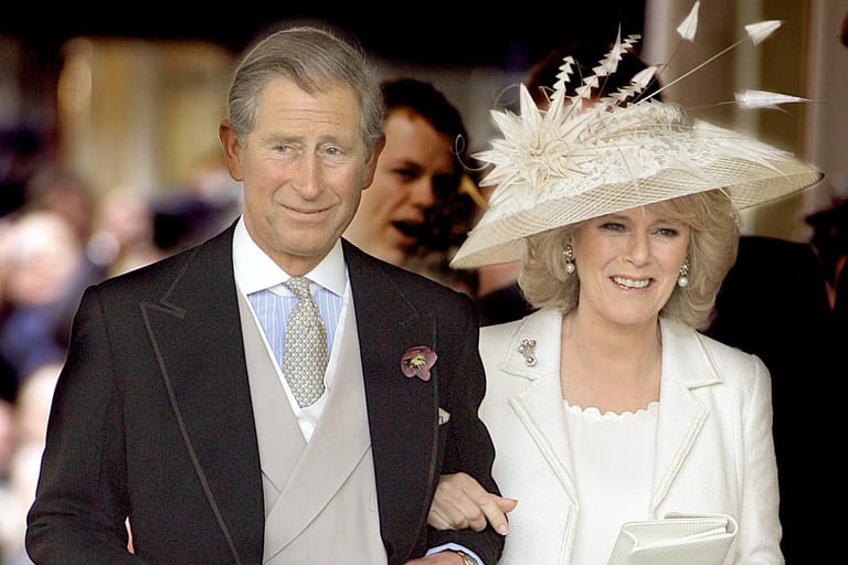 Hochzeit: Am 9. April 2005 heirateten die beiden im Rathaus von Windsor. Das machte Camilla Parker Bowles zur Herzogin.