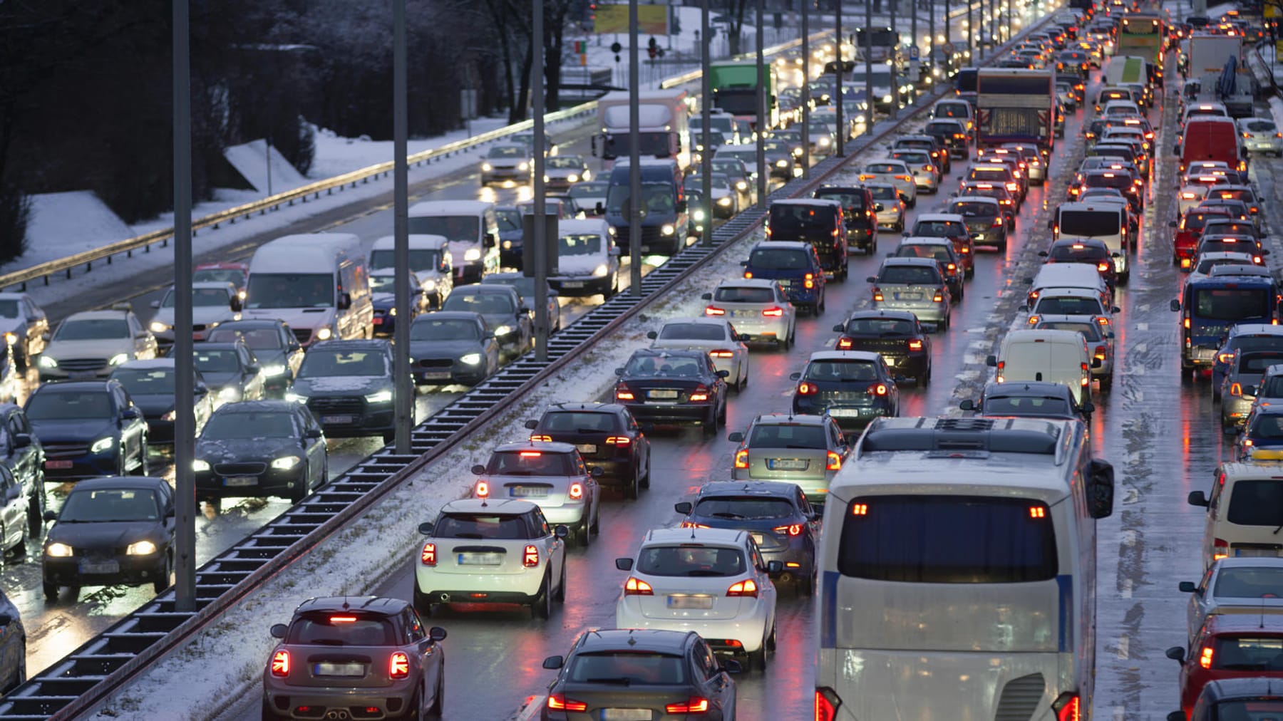 Traffic jams on the motorways: It gets crowded here at the weekend