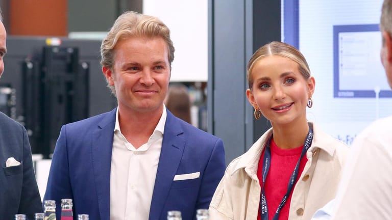 Anna Hiltrop mit Nico Rosberg beim "Greentech Festival": Das Model setzt sich für Nachhaltigkeit ein.