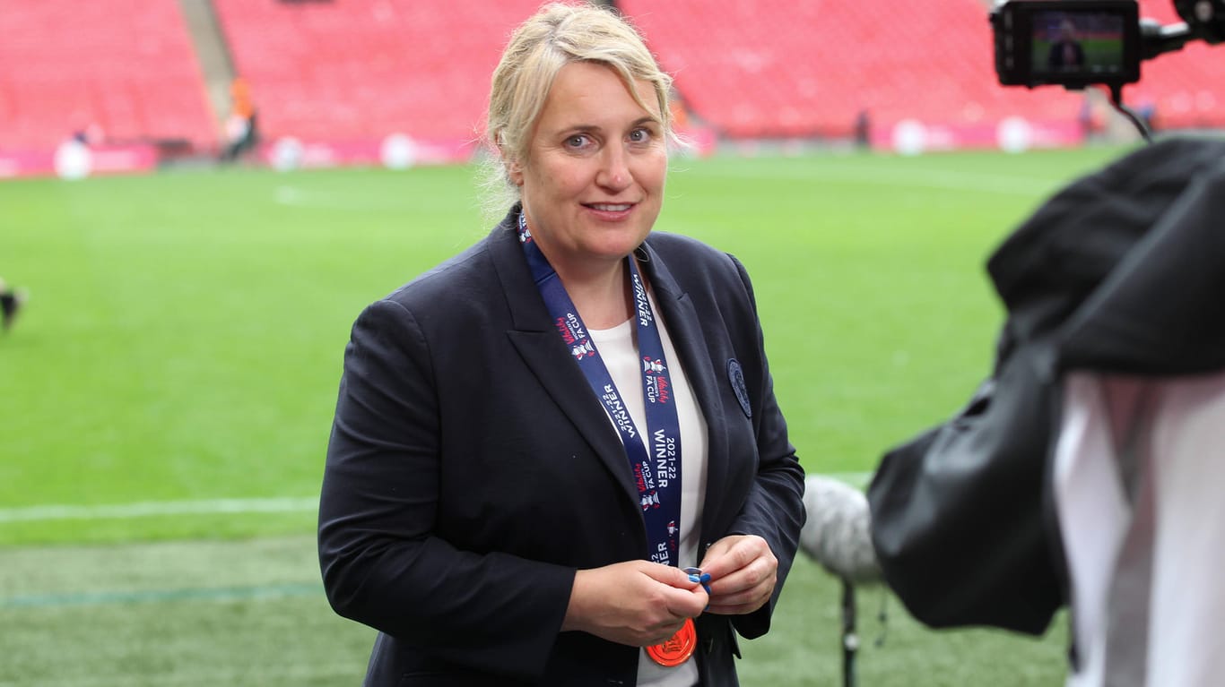 Emma Hayes: Die Chelsea-Trainerin führte ihr Team 2021 ins Finale der Champions League – verlor dort dann gegen den FC Barcelona.