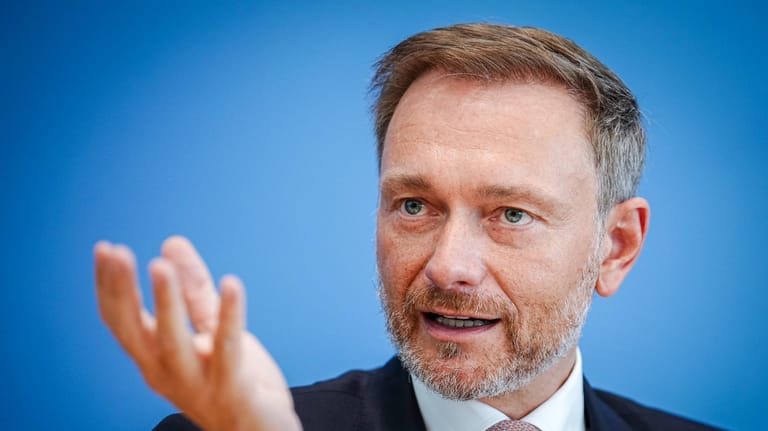 FDP-Minister Christian Lindner will unbedingt die Schuldenbremse einhalten.
