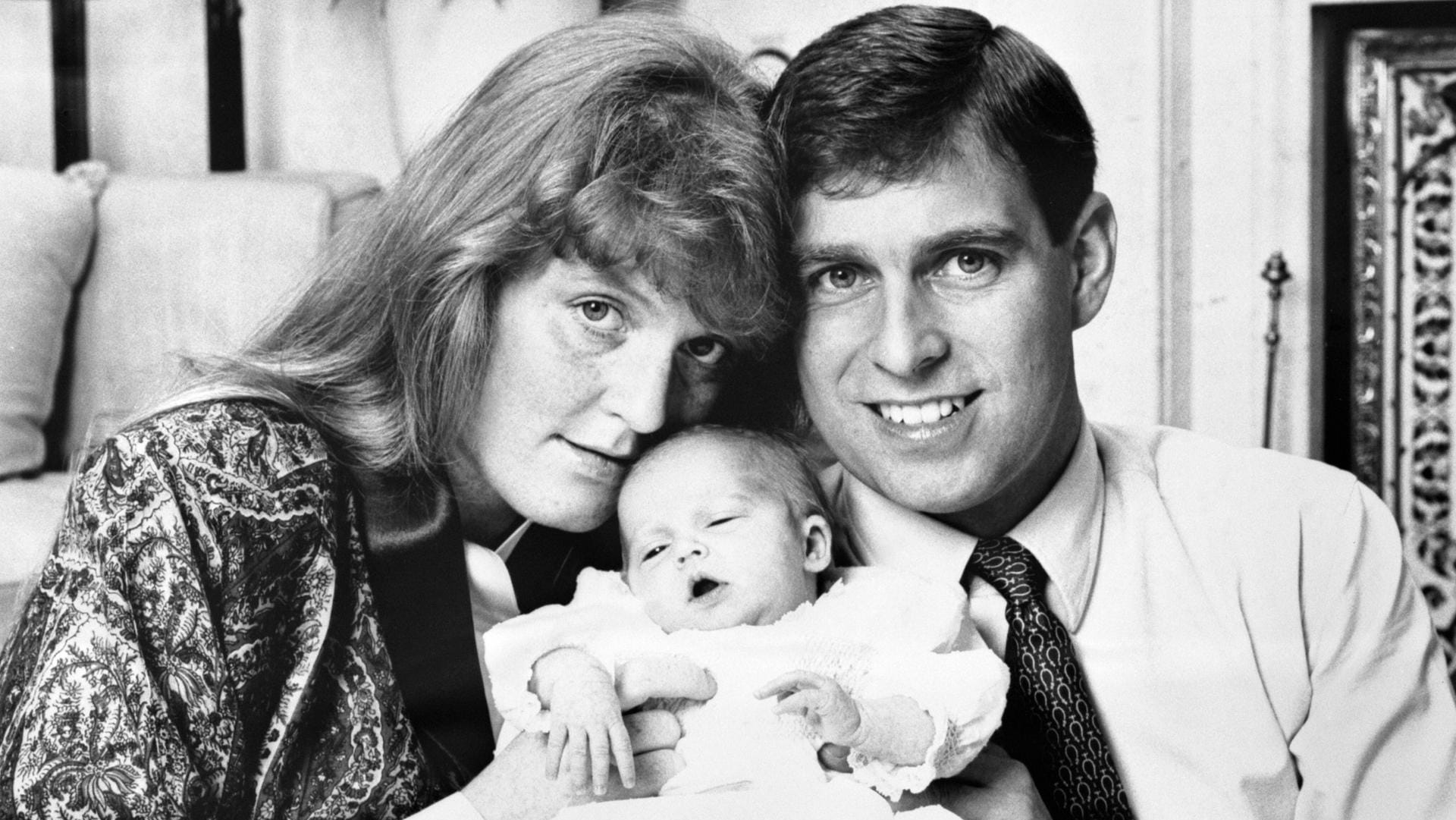 1988: Am 8. August wird Prinzessin Beatrice Elizabeth Mary von York, die erste Tochter von Prinz Andrew und Sarah Ferguson, geboren.