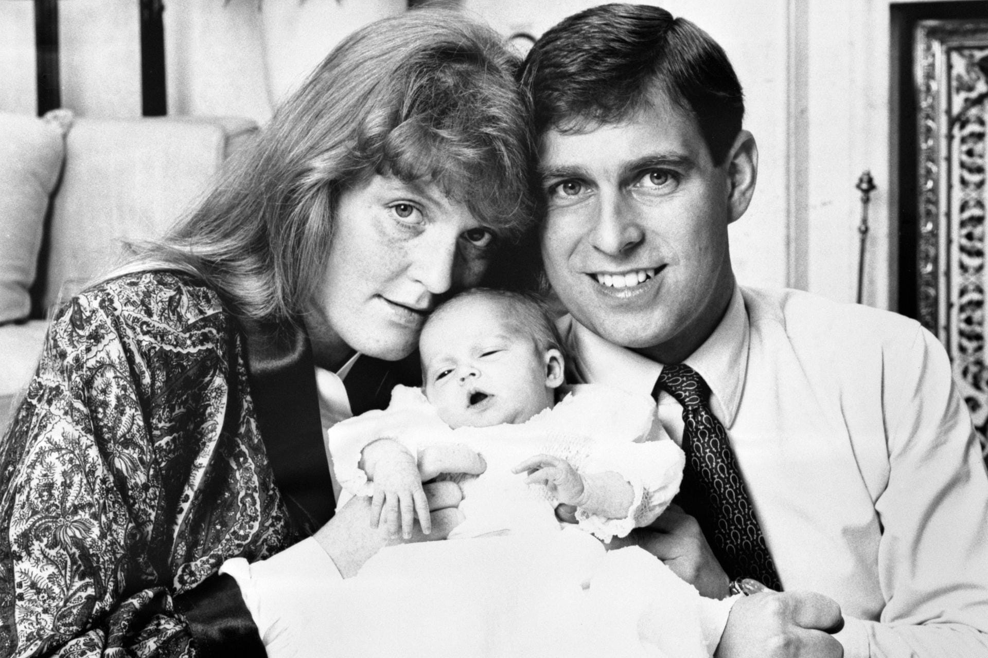 1988: Am 8. August wird Prinzessin Beatrice Elizabeth Mary von York, die erste Tochter von Prinz Andrew und Sarah Ferguson, geboren.