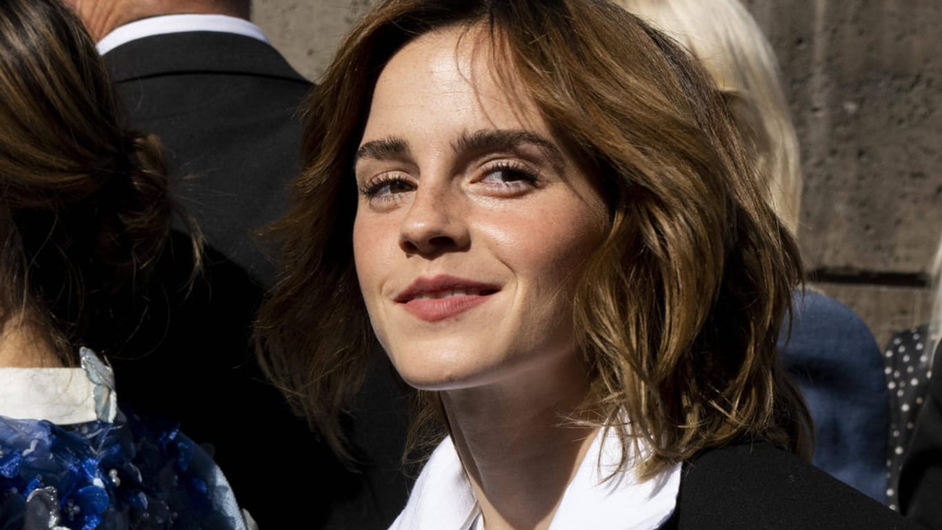 Emma Watson: Sie besuche die Fashion Week in Paris.