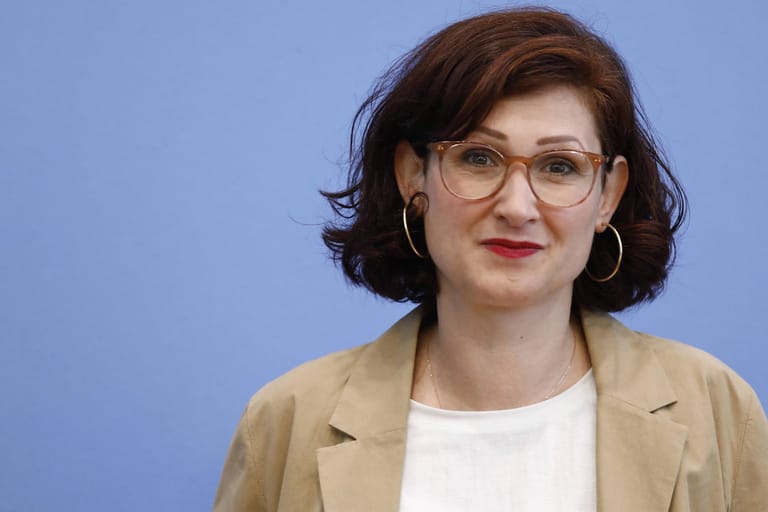 Ferda Ataman: Sie ist zur Antidiskriminierungsbeauftragten gewählt worden.