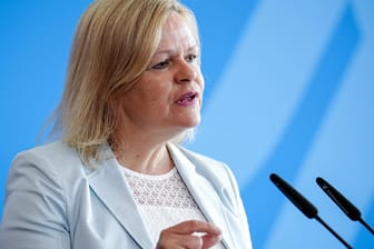 Nancy Faeser (SPD): Die Bundesregierung wolle Migration und Integration fortan "aktiv gestalten", erklärt die Innenministerin.