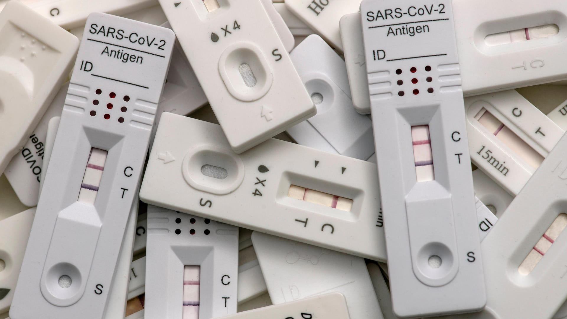 Positive Schnelltests: Die Fälle in Deutschland nehmen derzeit zu.