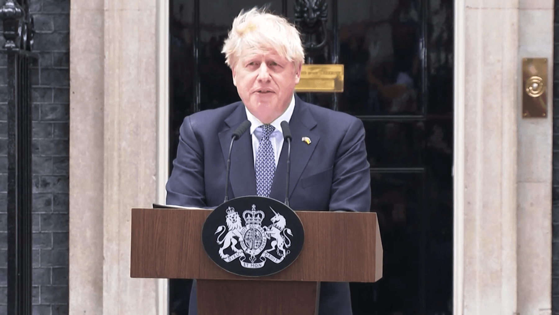 Boris Johnson refuses to resign and fires former colleagues