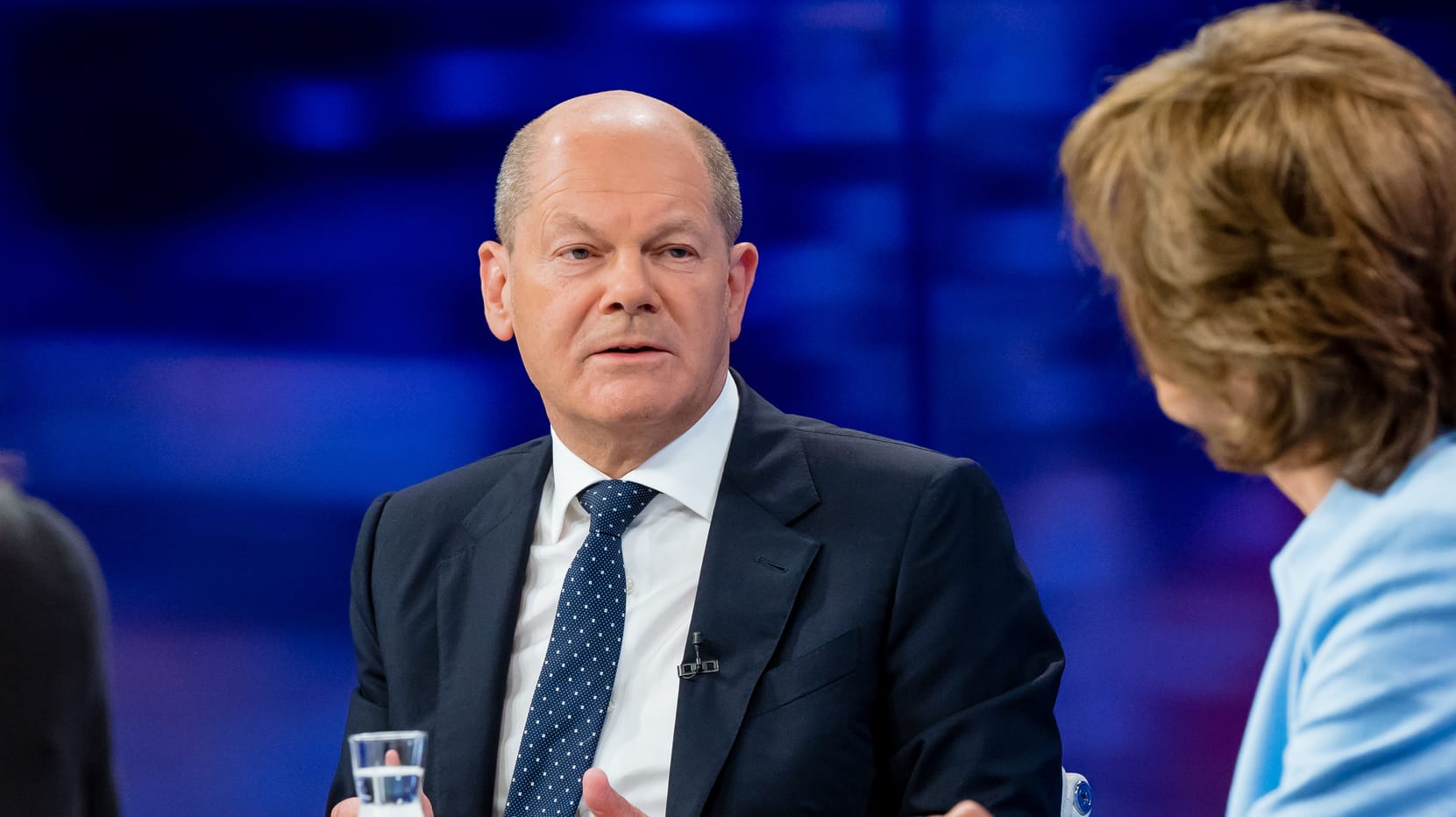 Olaf Scholz bei "Maybrit Illner": Der Bundeskanzler will die Solidarität Deutschlands mit der Ukraine trotz wachsender wirtschaftlicher Probleme im eigenen Land so lange wie nötig beibehalten.