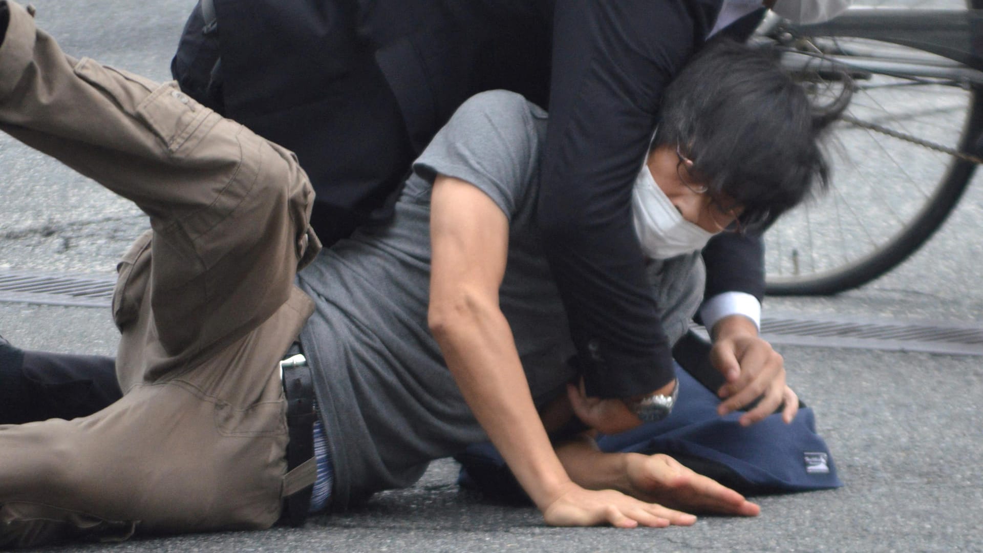 Festnahme in Nara: Der Tatverdächtige ist wohl ein Ex-Militär.