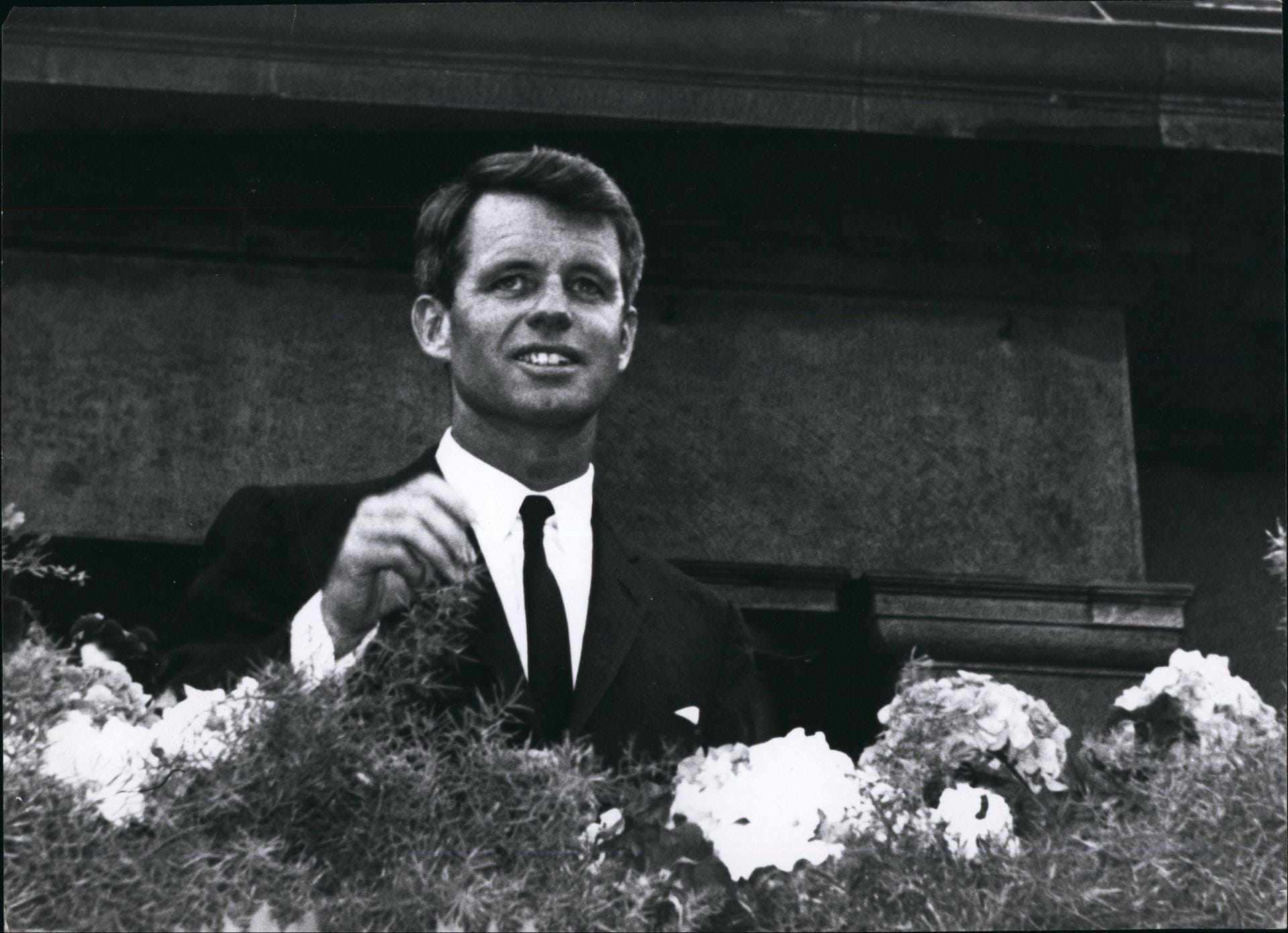 Robert Kennedy: Der US-Senator wird im Juni 1968 in Los Angeles erschossen. Täter ist ein junger Palästinenser, der Kennedy wegen dessen israelfreundlicher Haltung hasst.