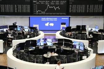 Der Börsensaal in Frankfurt: Der Dax beendet die Woche mit einem leichten Plus.