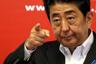 Shinzo Abe: Der ehemalige japanische Premier starb im Krankenhaus.