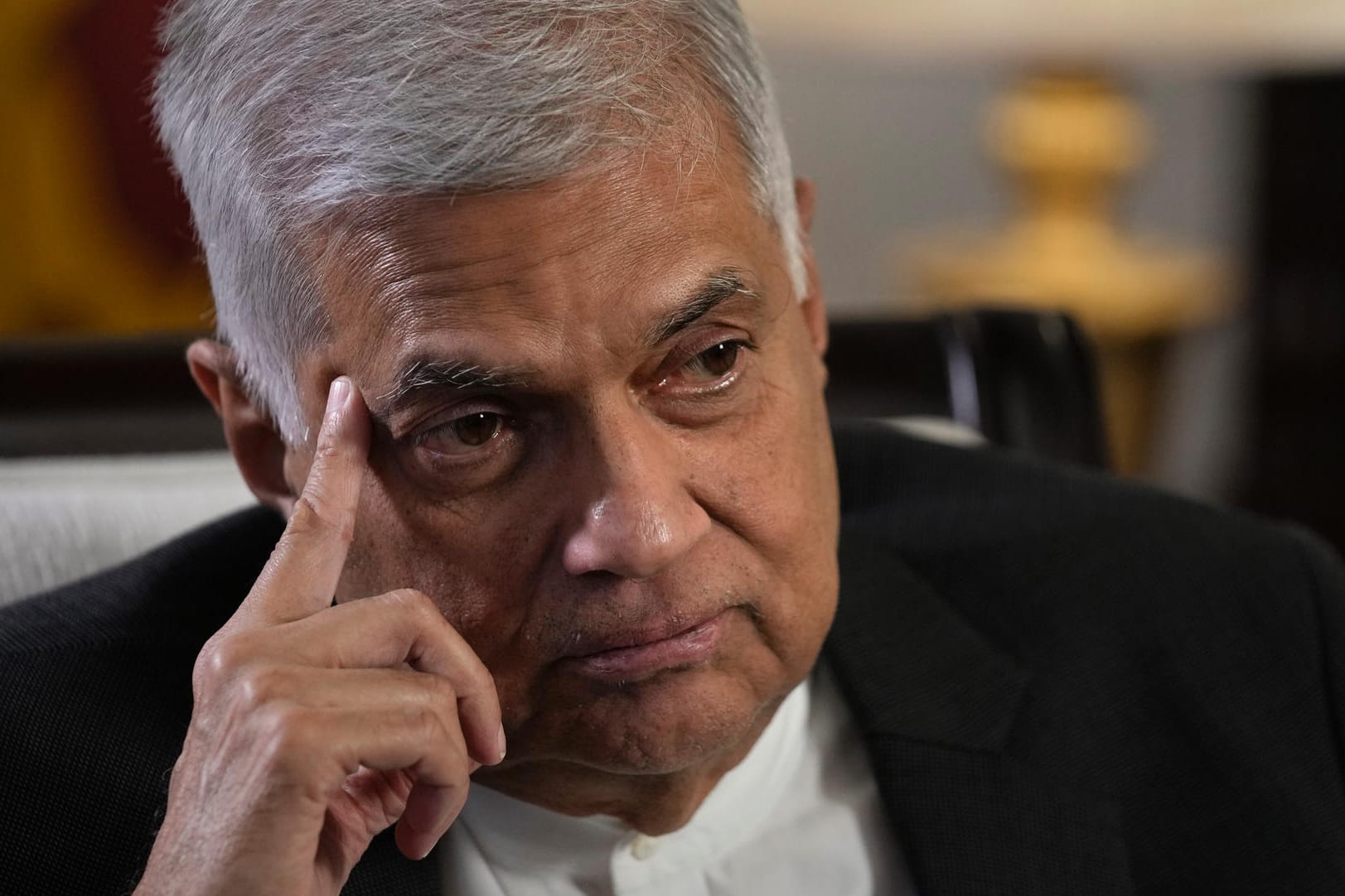 Der Premierminister von Sri Lanka Ranil Wickremesinghe bietet seinen Rücktritt an.