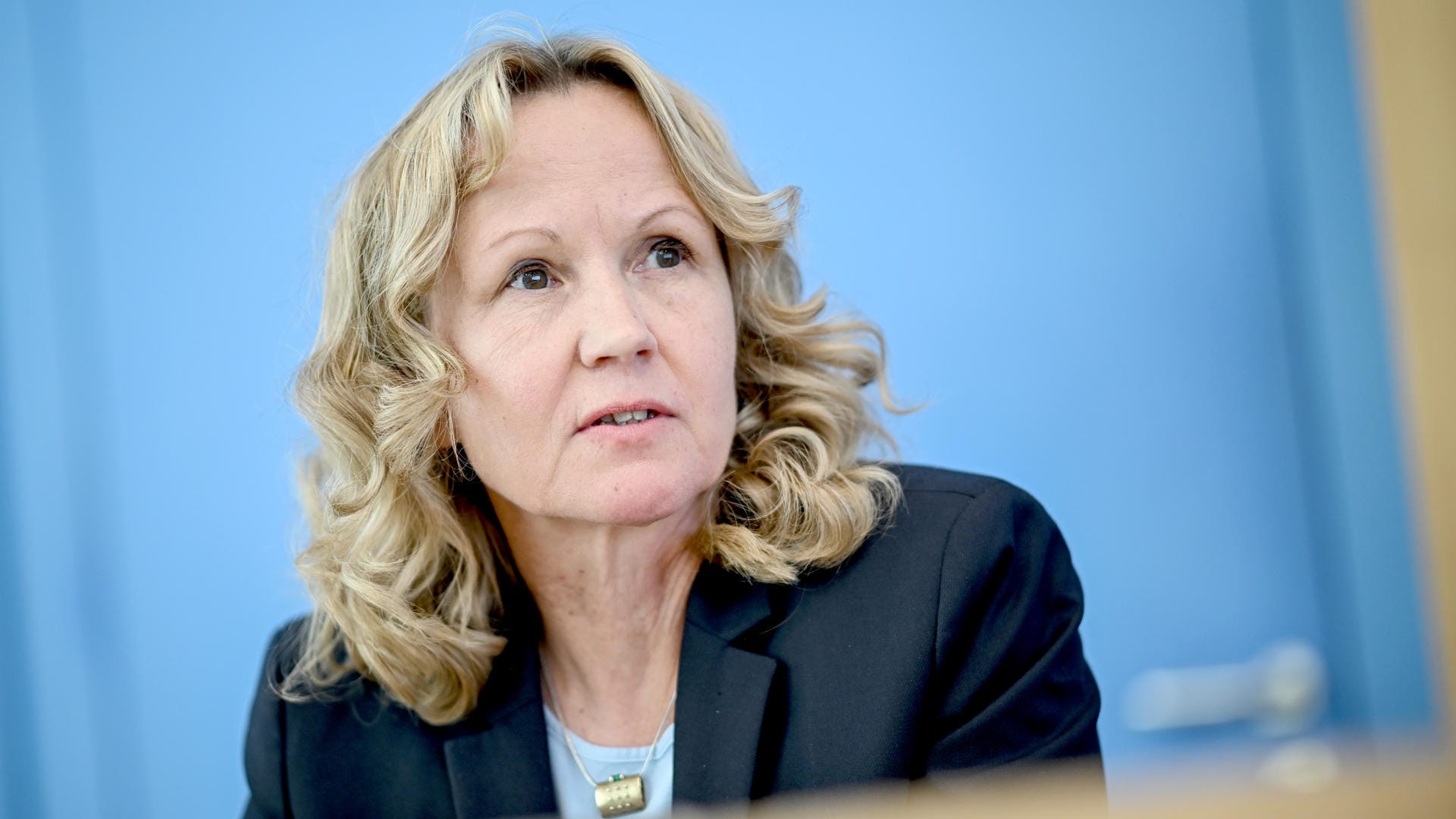 Verbraucherschutzministerin Steffi Lemke (Grüne): "Wir müssen uns auf schwierige Zeiten im Winter einstellen." Verbraucherschutzministerin Steffi Lemke (Grüne): "Wir müssen uns auf schwierige Zeiten im Winter einstellen."