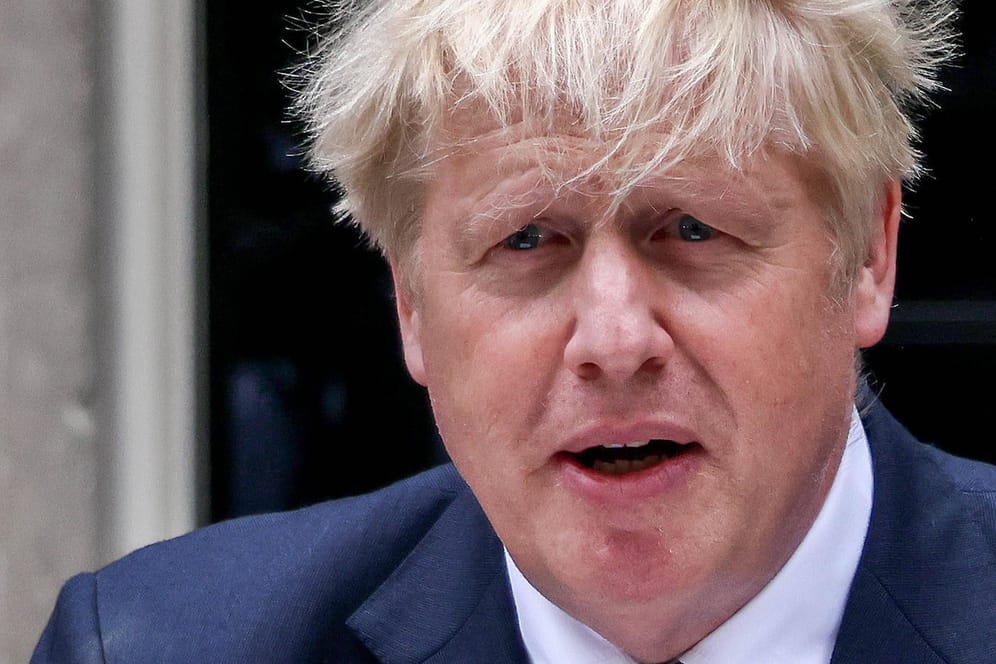 Unter massivem Druck hat Boris Johnson seinen Rückzug angekündigt.
