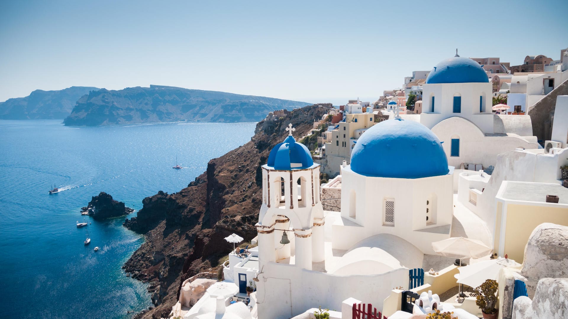 Santorin: Im Hochsommer wird die Insel zum Hauptziel von Kreuzfahrt-Touristen.