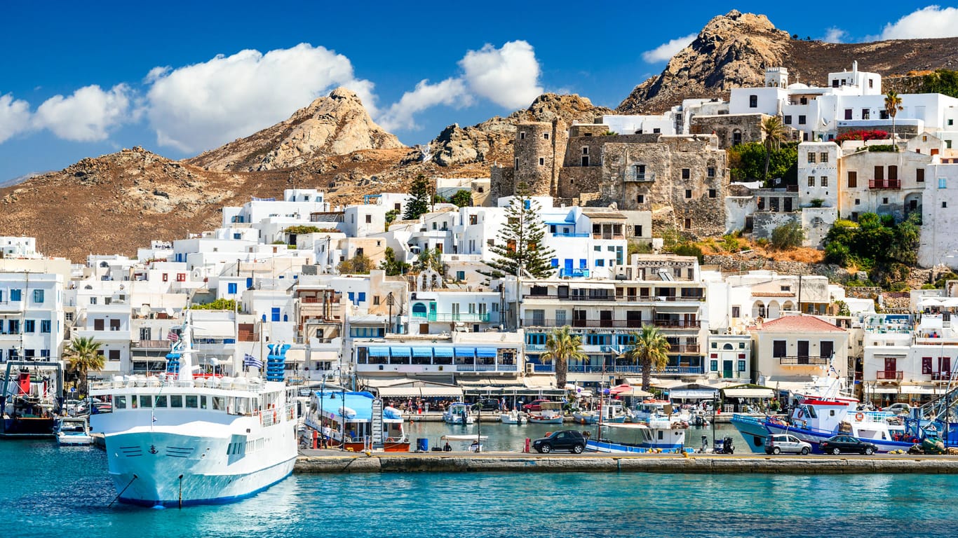 Naxos: Im Vergleich zu Santorin ist die Insel nicht komplett überfüllt.