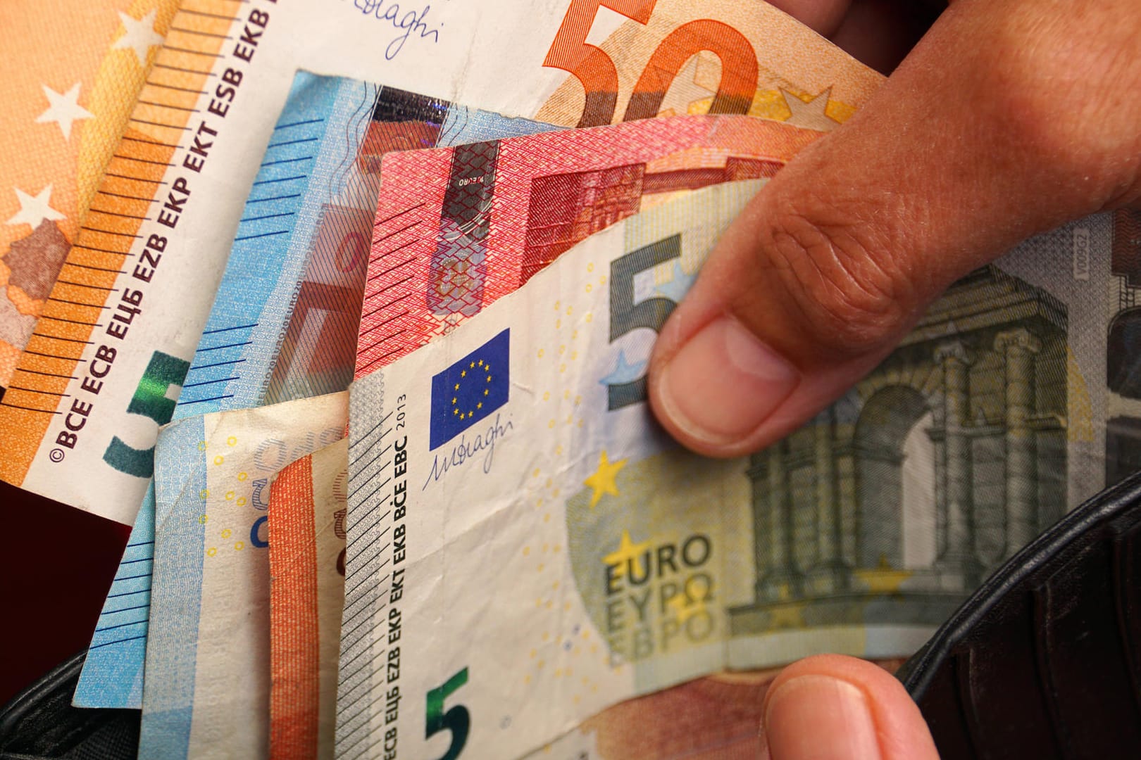 Geld fürs Gassparen: Die SPD fordert in der Krise einen Energiesparbonus.