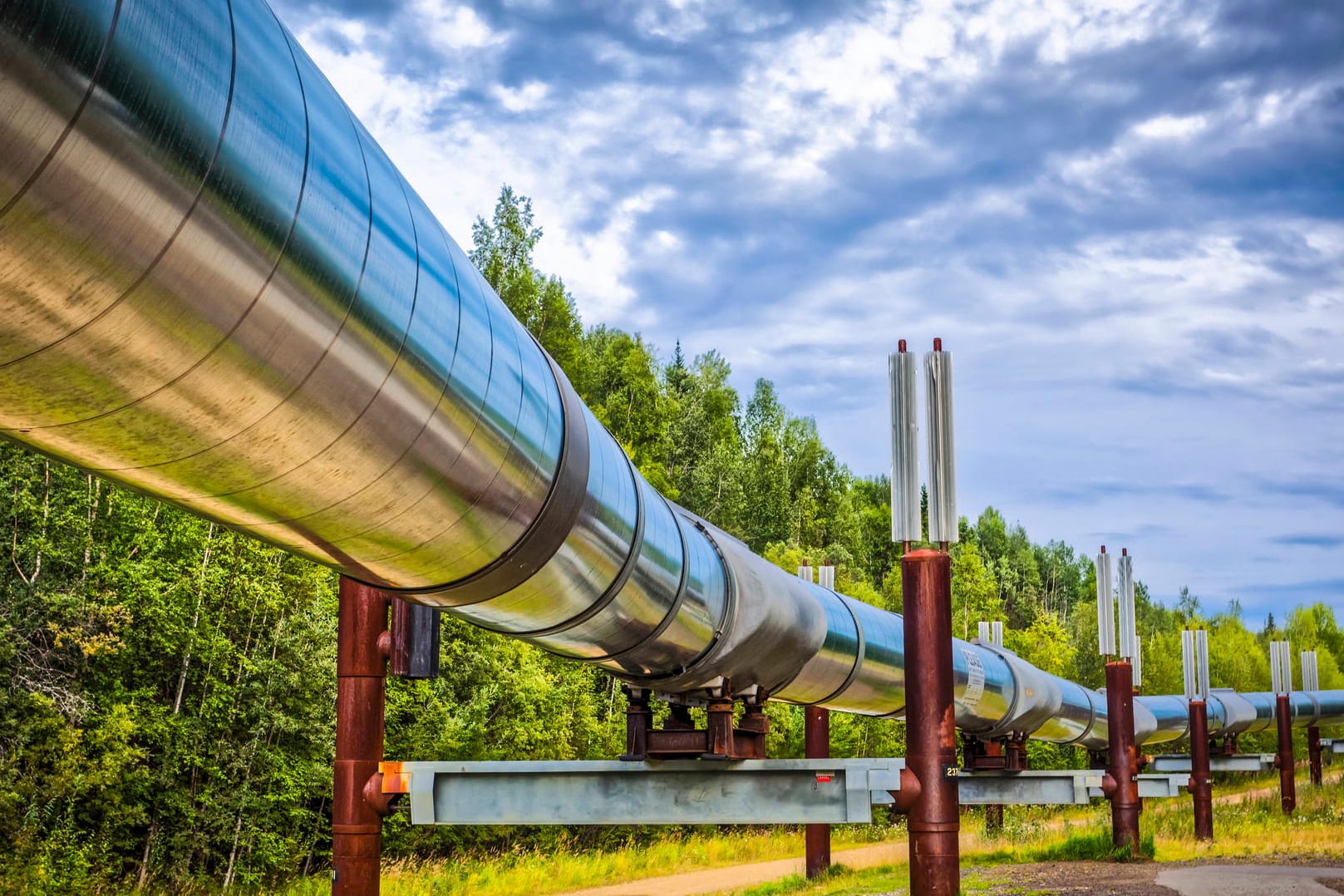 Trans-Alaska-Pipeline: Öl könnte jetzt wieder teurer werden. Trans-Alaska-Pipeline: Öl könnte jetzt wieder teurer werden.