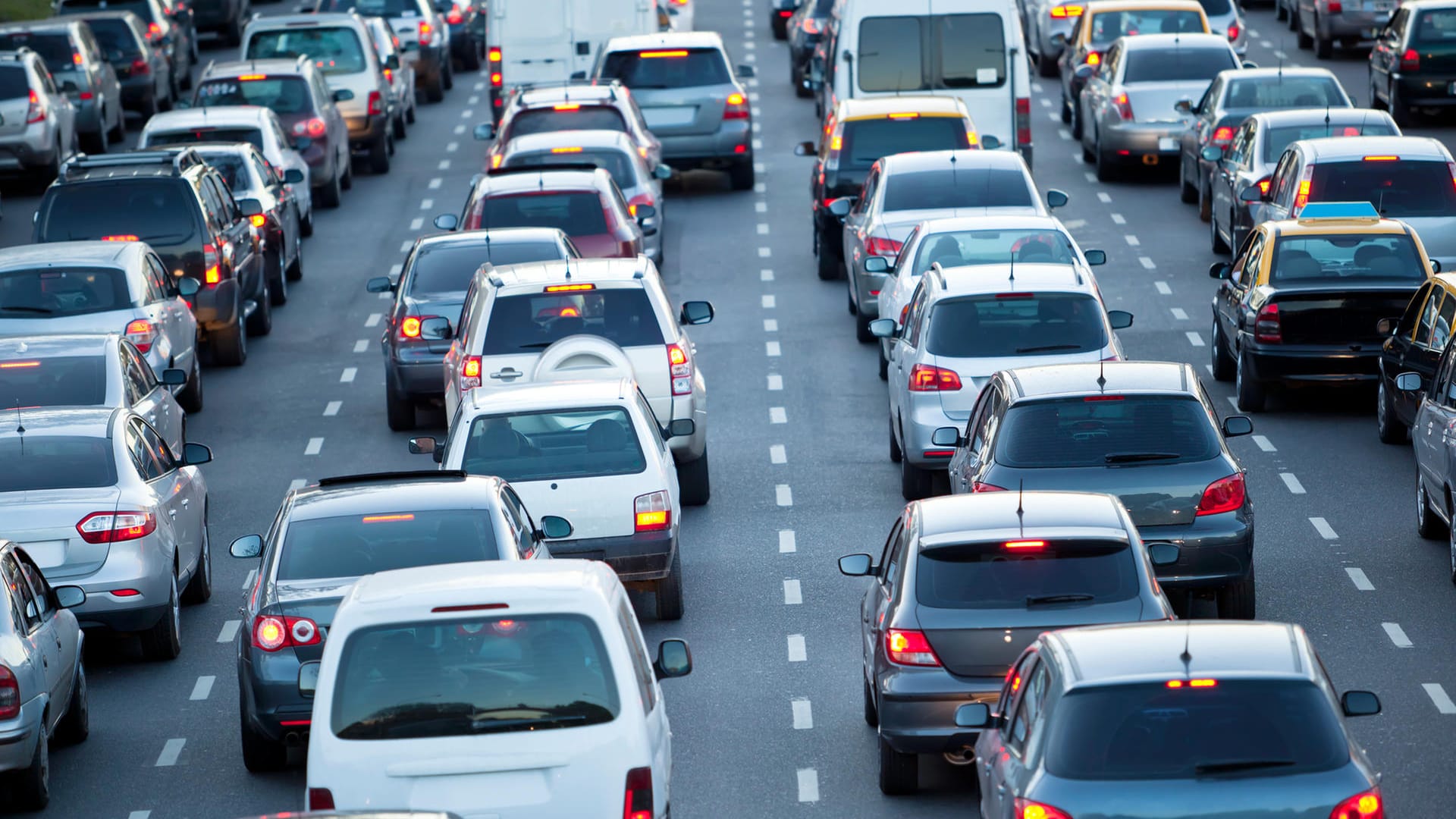 Sommerferien in Deutschland: Auch an diesem Wochenende lässt der Verkehr nicht nach.