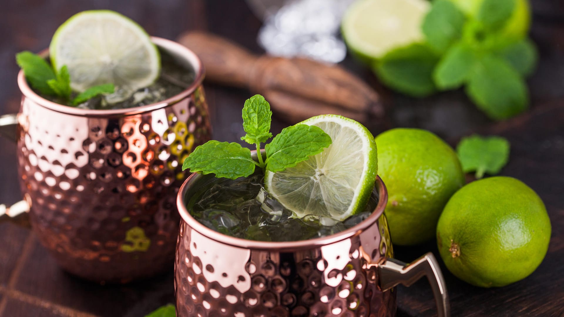 Moscow Mule: Traditionell wird der Cocktail aus einem Kupferbecher getrunken.