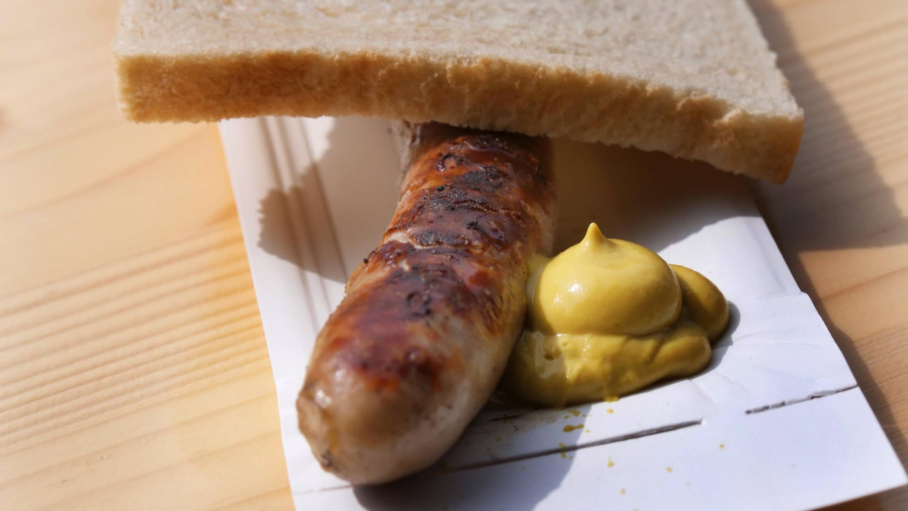 Danger pour la santé : la France met en garde contre la bratwurst