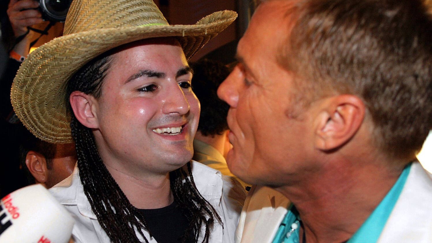 Menderes Bagci und Dieter Bohlen auf der Aftershowparty des Finales der vierten DSDS-Staffel im Jahr 2007: Der Dauerkandidat raubte dem Poptitan den letzten Nerv.