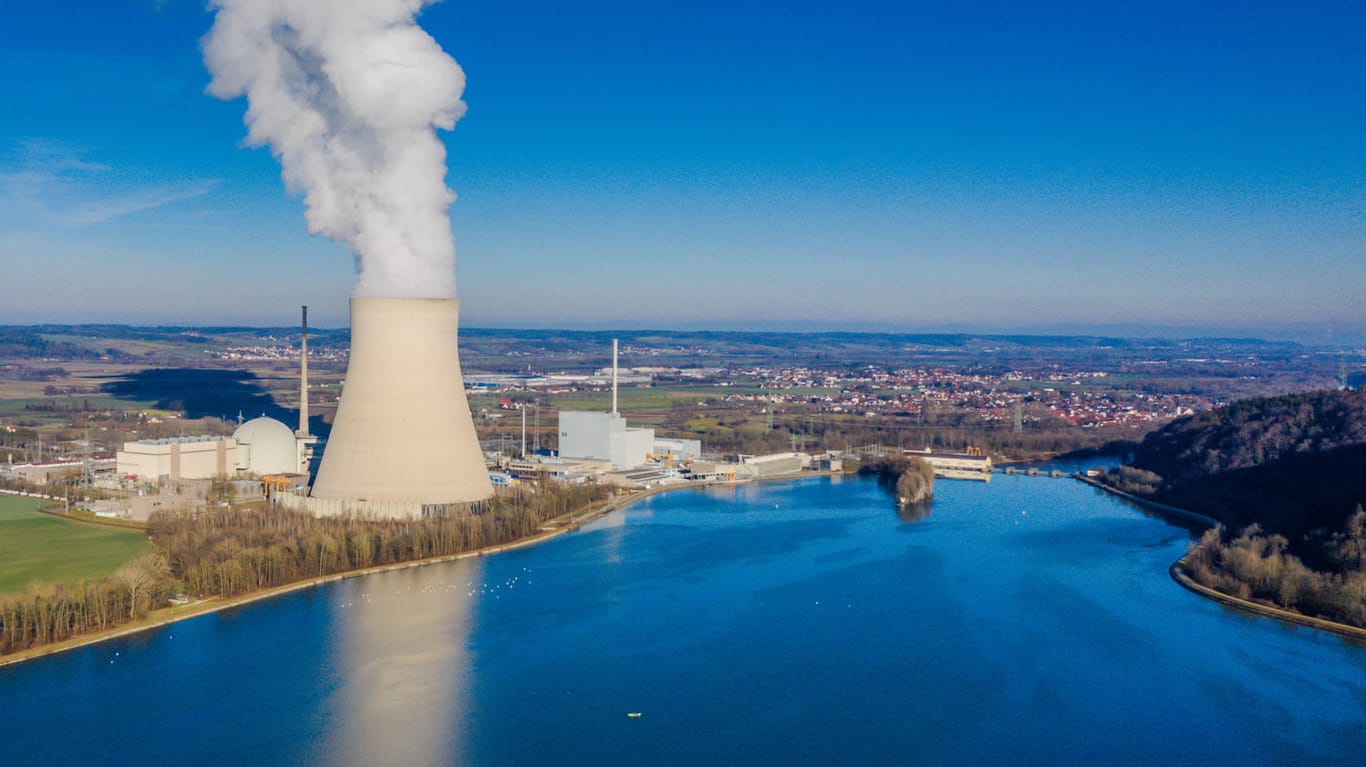 Das Kernkraftwerk Isar 2: Der Meiler gehört zu den letzten drei noch aktiven AKW in Deutschland.